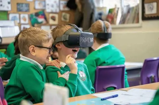 school classroom VR lesson